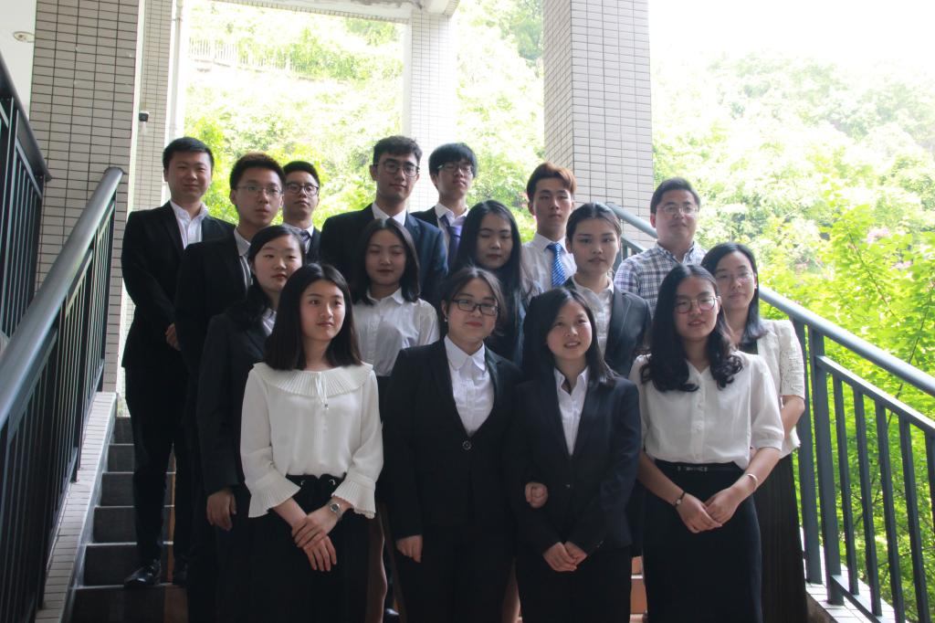 代表合影 太阳成集团tyc122ccvip